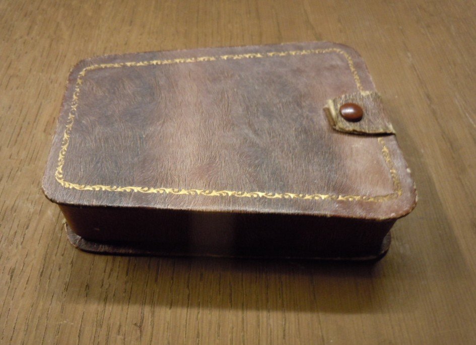 Art Deco Makeup Box-photo-2
