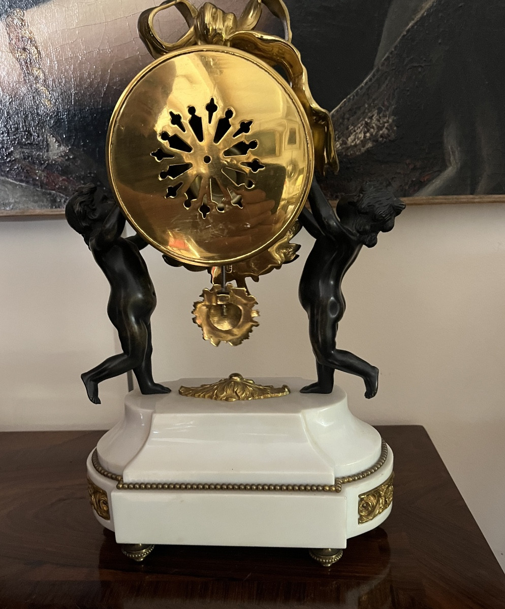 Pendule style louis XVI en marbre et bronze dore-photo-6