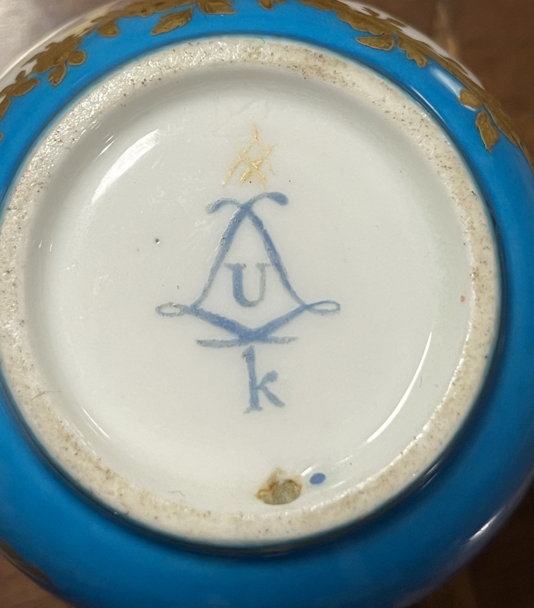 18th-century Sèvres Porcelain Cup And Saucer-photo-4