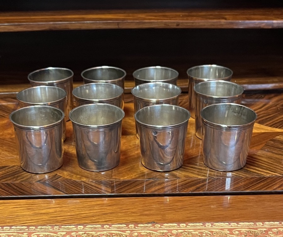 12 gobelets a liqueur en argent massif 18eme-photo-2