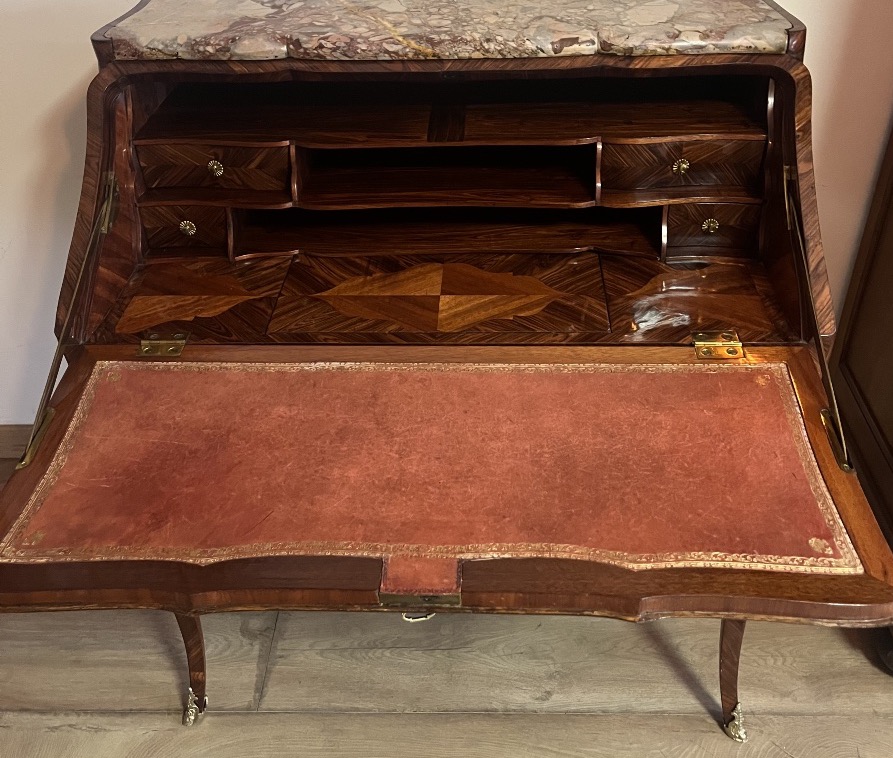 Louis XV-era Slanted Wooden Desk Made Of Violet Wood-photo-1