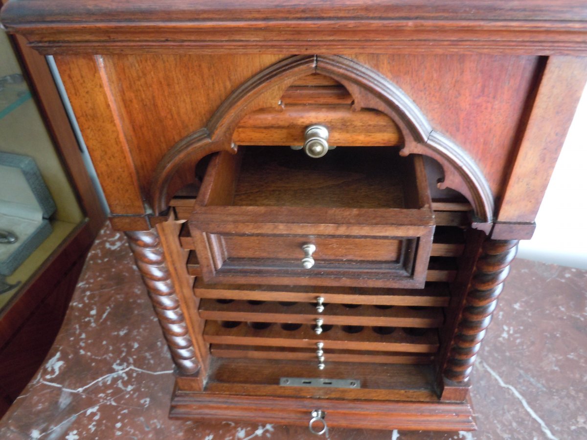 19th Century Walnut Cigar Cabinet-photo-2