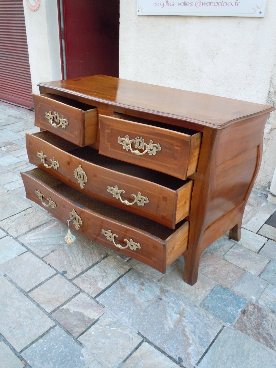 Louis XV Period Walnut Commode-photo-3