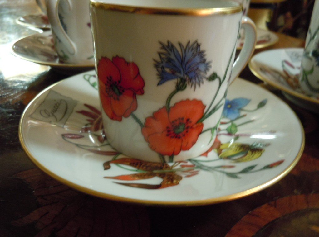 Gucci Six Flora Porcelain Cups And Saucers-photo-2