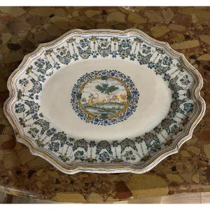 Grand plat en faïence de Moustiers 18eme Olerys