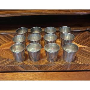 12 gobelets a liqueur en argent massif 18eme