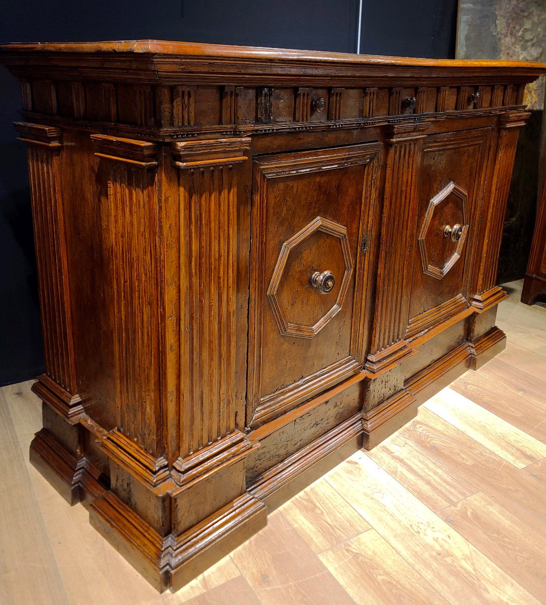 Importante Credenza En Noyer d'époque Renaissance, Italie XVIe. (196cm X 124cm)-photo-2