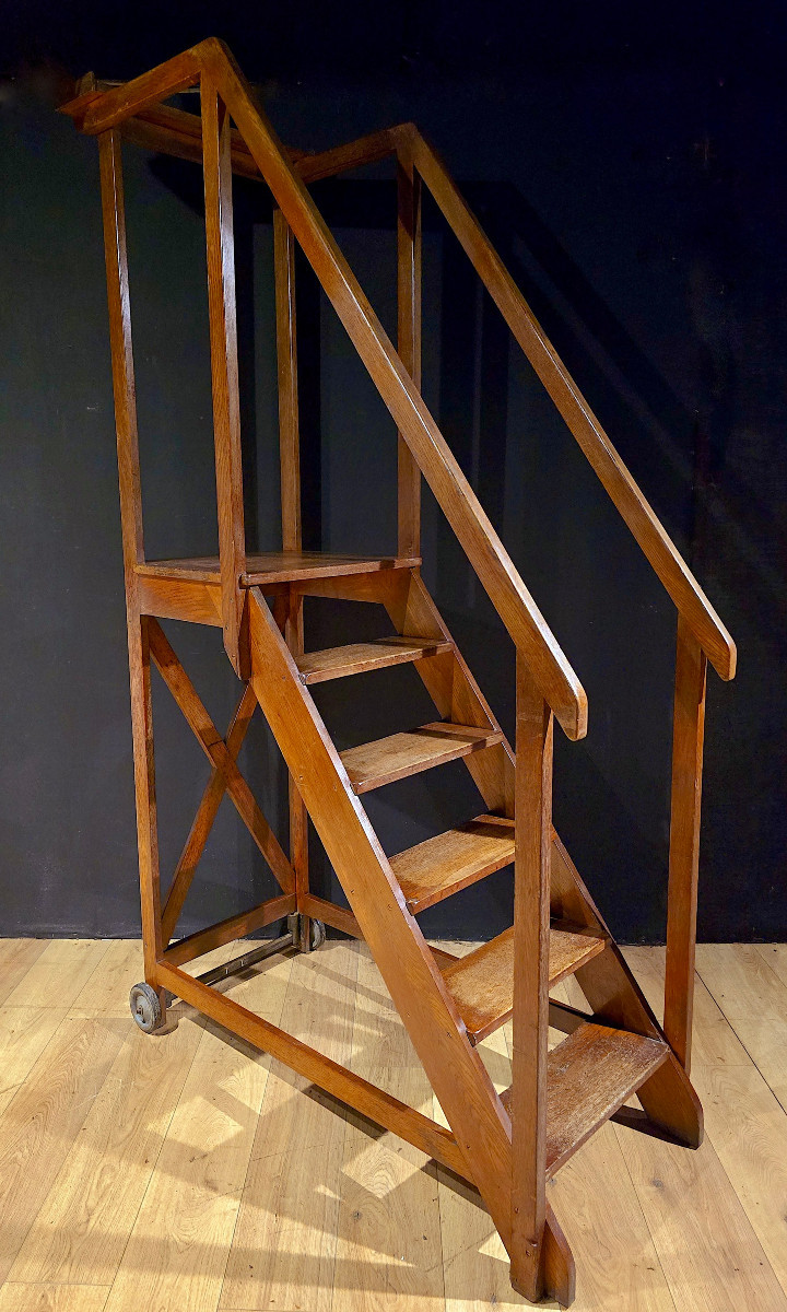 Escalier De Bibliothèque En Chêne, Début XXe. (225cm).