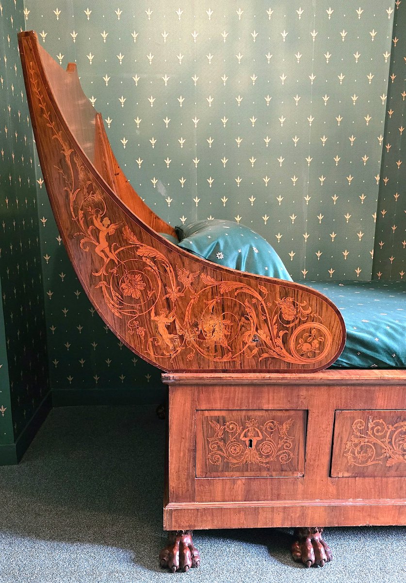 Lit En Noyer Et Marqueterie, Époque Charles X, Début XIXe.  (251cm x 120cm)-photo-4