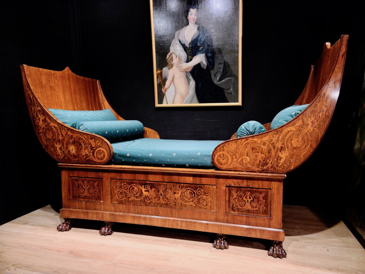 Rare Walnut And Marquetry Bed With Its Drawers, 19th Century Italy (250cm X 148cm X 118cm)-photo-5