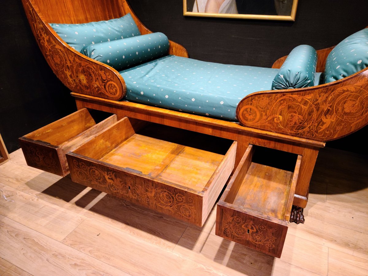 Rare Walnut And Marquetry Bed With Its Drawers, 19th Century Italy (250cm X 148cm X 118cm)-photo-6