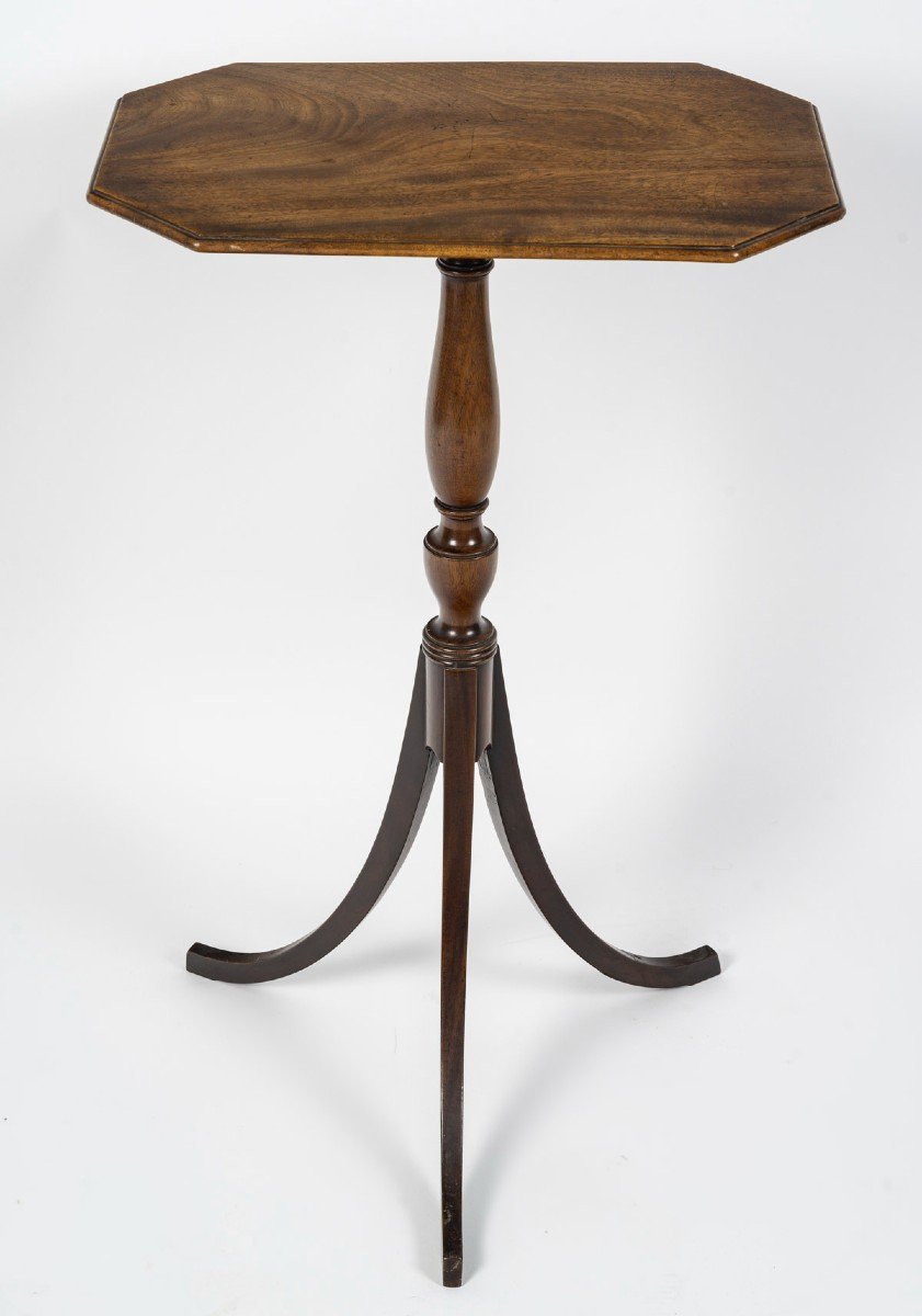 Blond Mahogany Pedestal Tables. Late 18th-photo-3