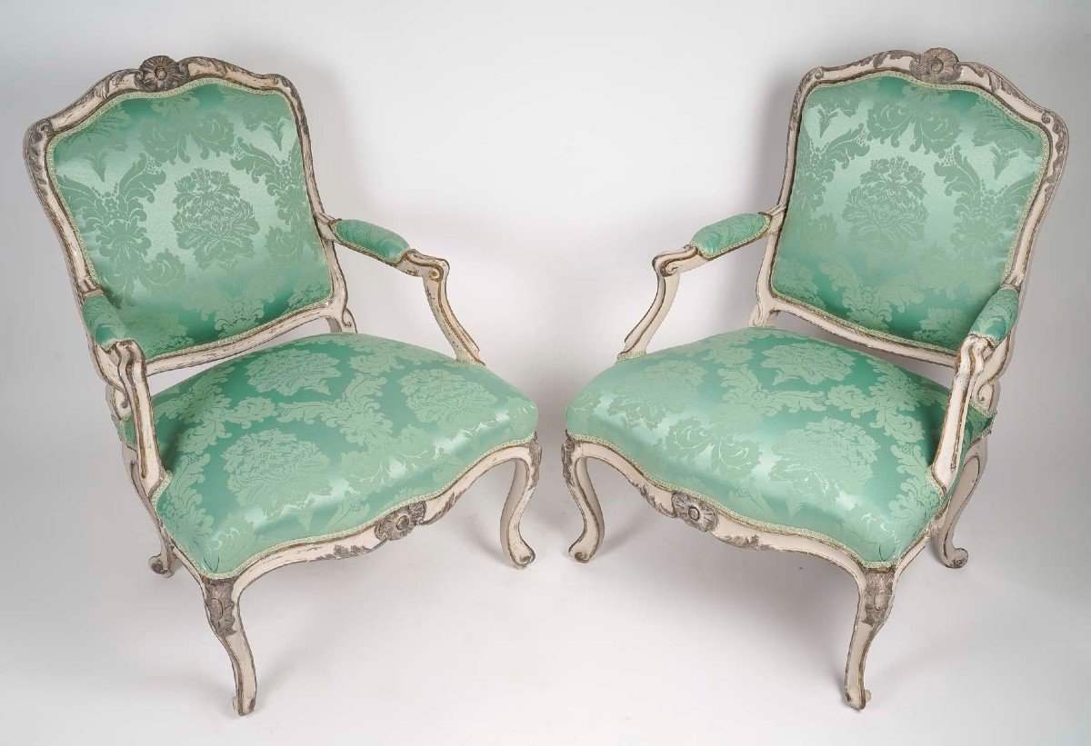 Pair Of Armchairs To Queen Louis XV. 18th Century.