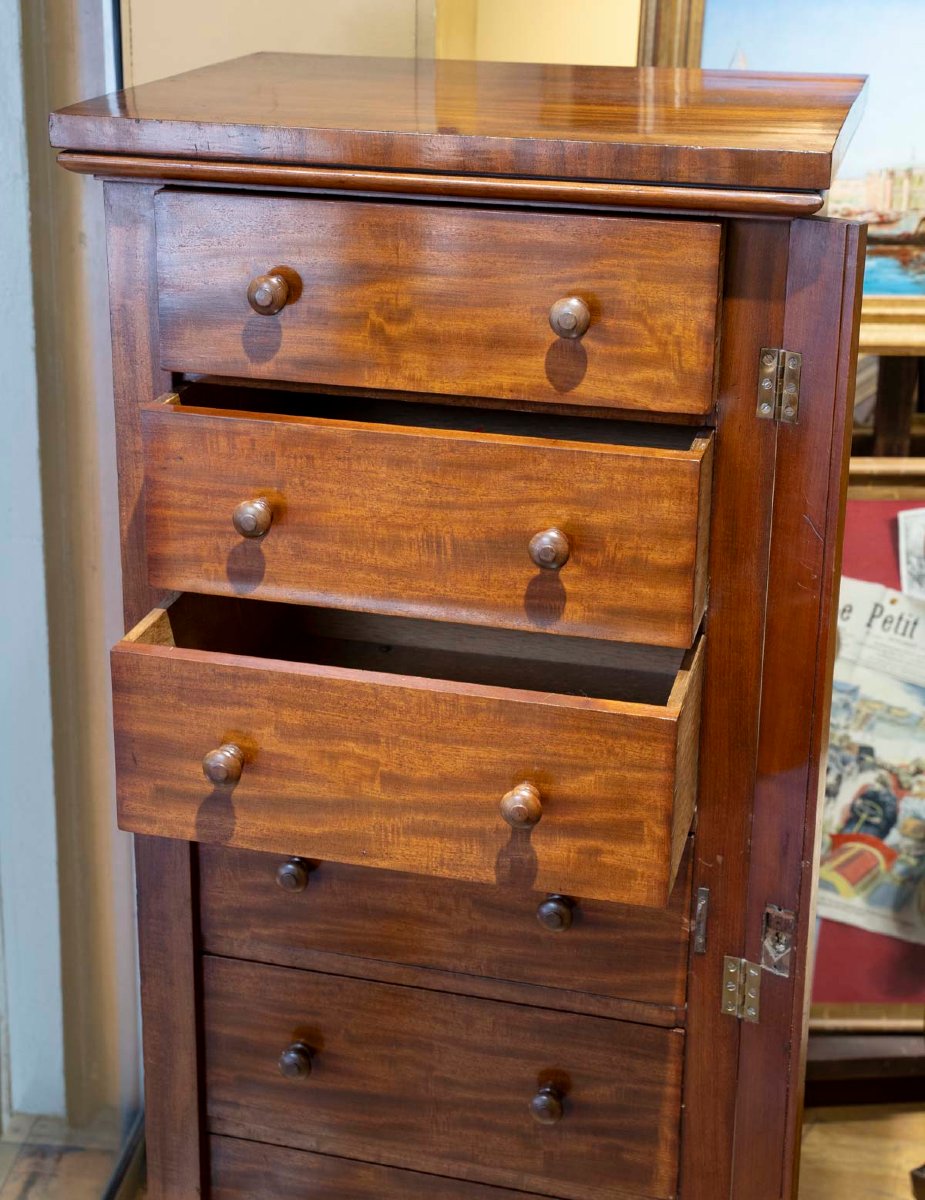 Wellington Chest Or Mahogany Chest Victorian Period Circa 1860.-photo-2