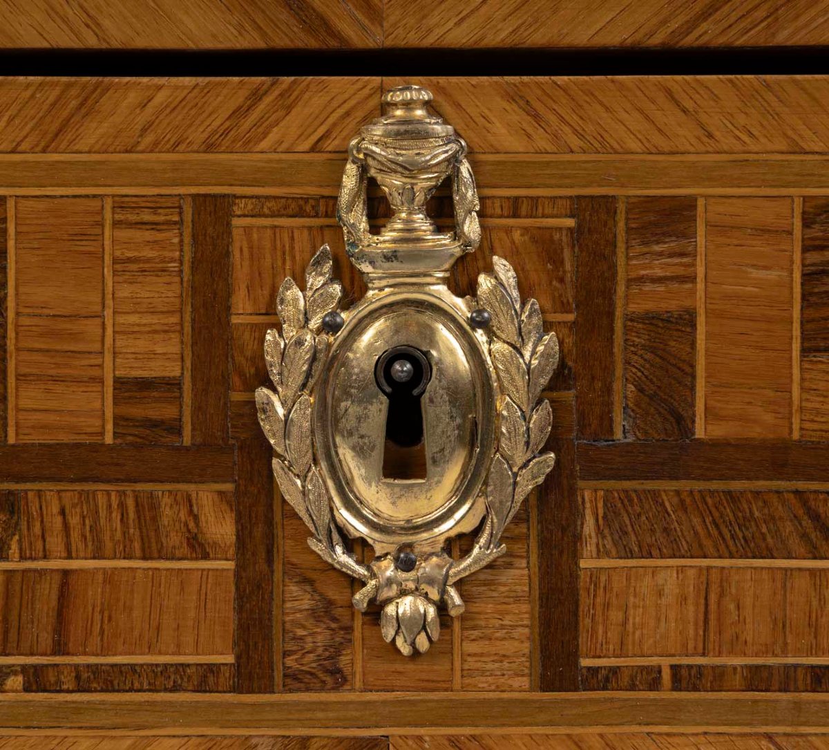 Commode d'époque Louis XVI en marqueterie-photo-4