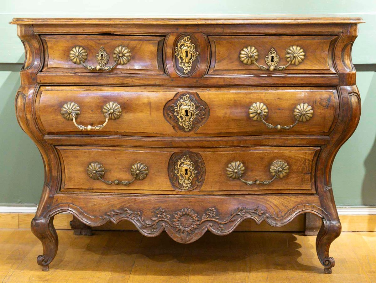 Commode tombeau en noyer, XVIIIème siècle-photo-2