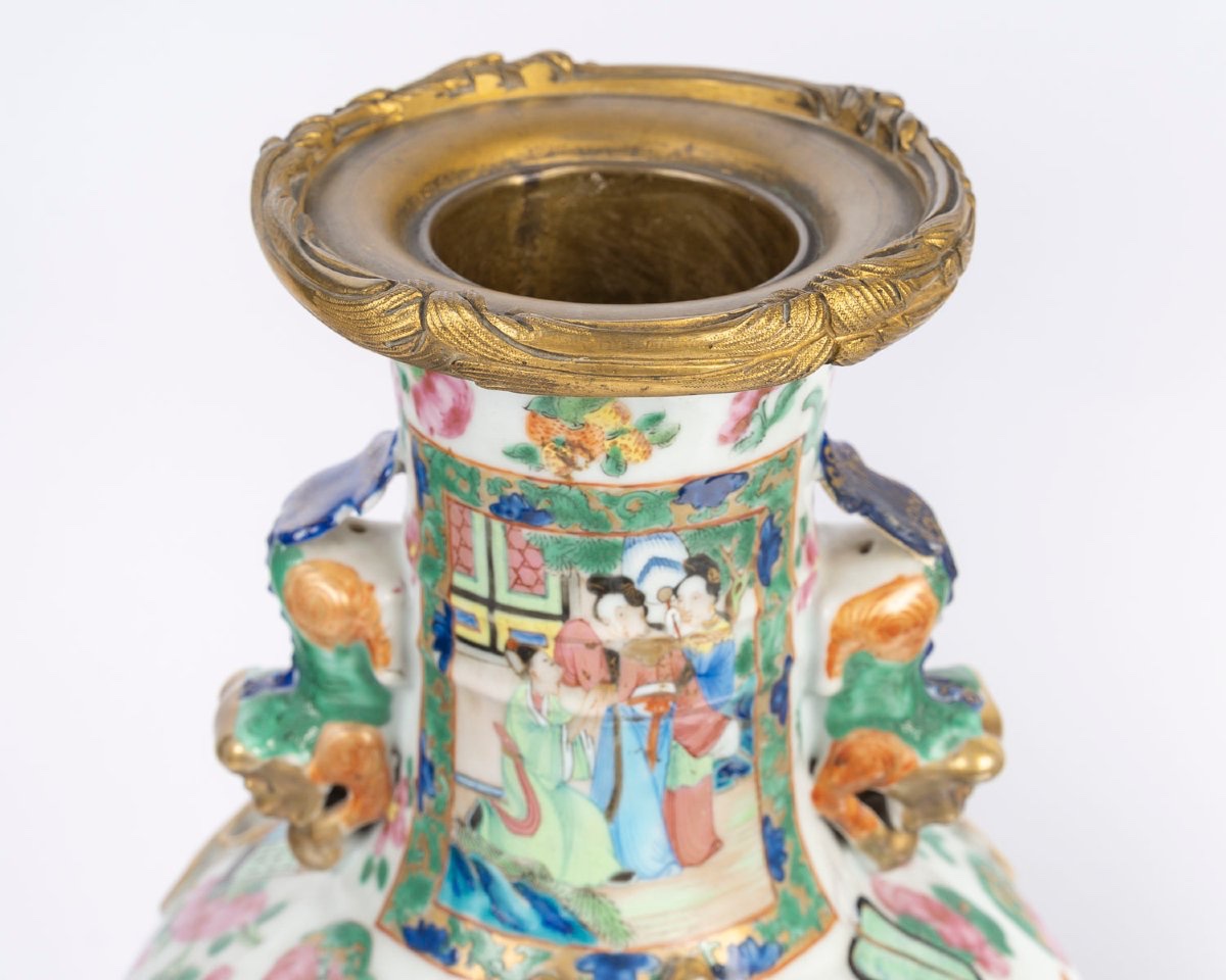 Grande paire de vases en porcelaine de Canton, XIXème siècle -photo-4