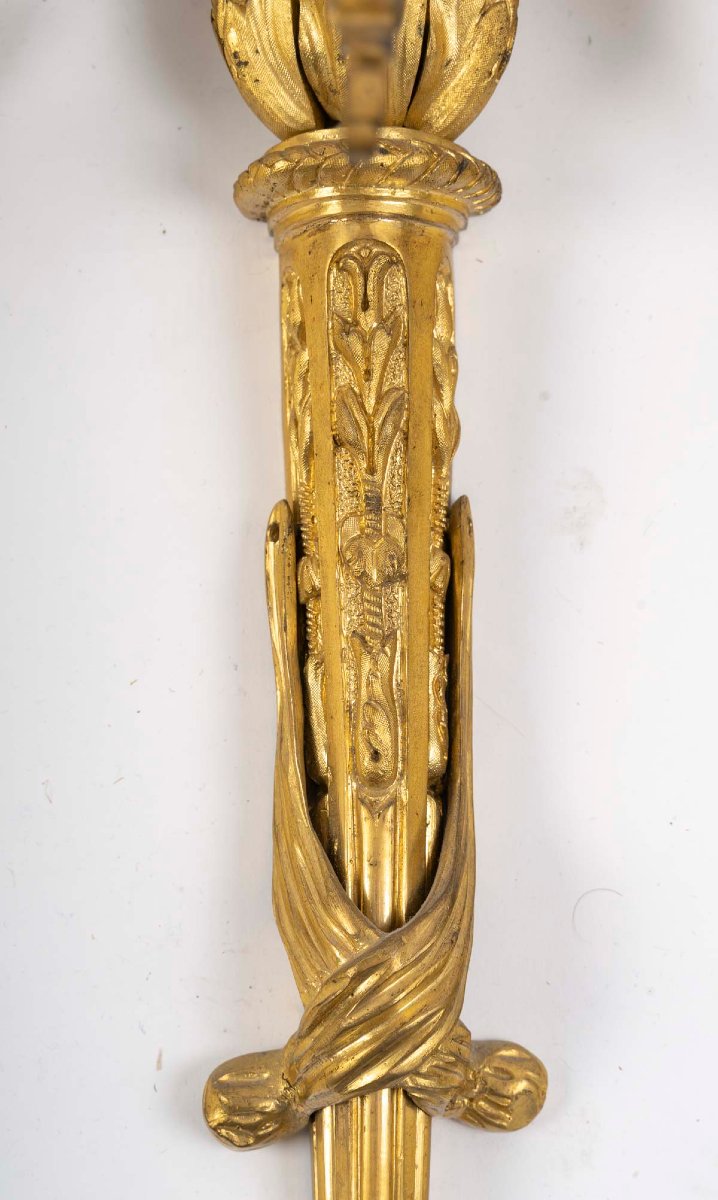 Paire d’appliques de style Louis XVI en bronze ciselé et doré, du XIXème -photo-4
