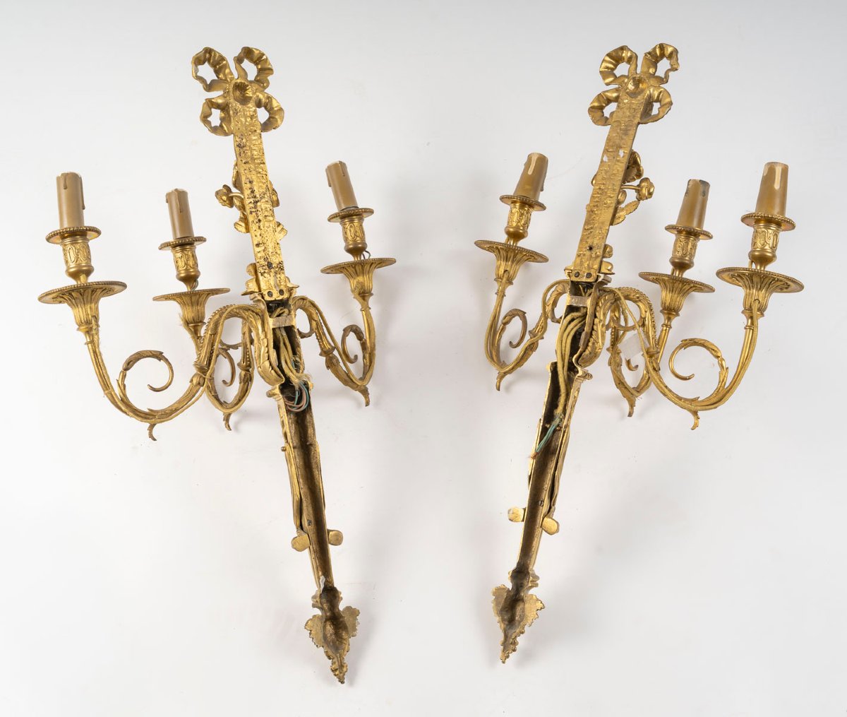 Paire d’appliques de style Louis XVI en bronze ciselé et doré, du XIXème -photo-8