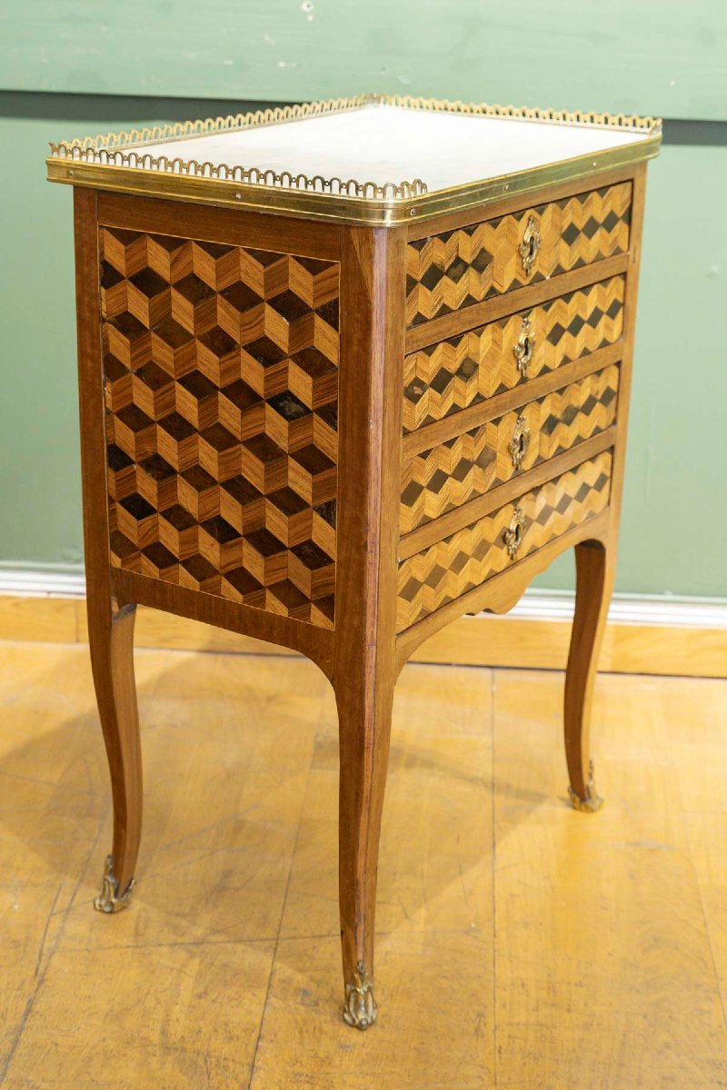 18th-century Louis XV Chest Of Drawers With Cube Marquetry