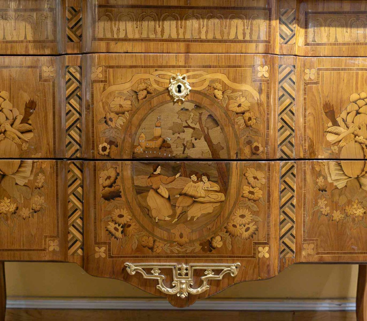 18th-century Transition-style Chest Of Drawers With Marquetry-photo-2