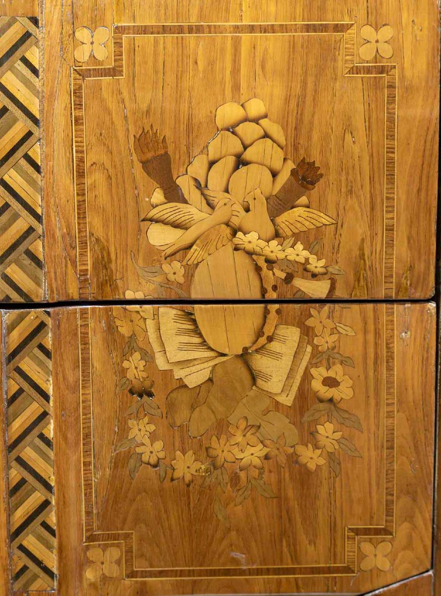 18th-century Transition-style Chest Of Drawers With Marquetry-photo-4