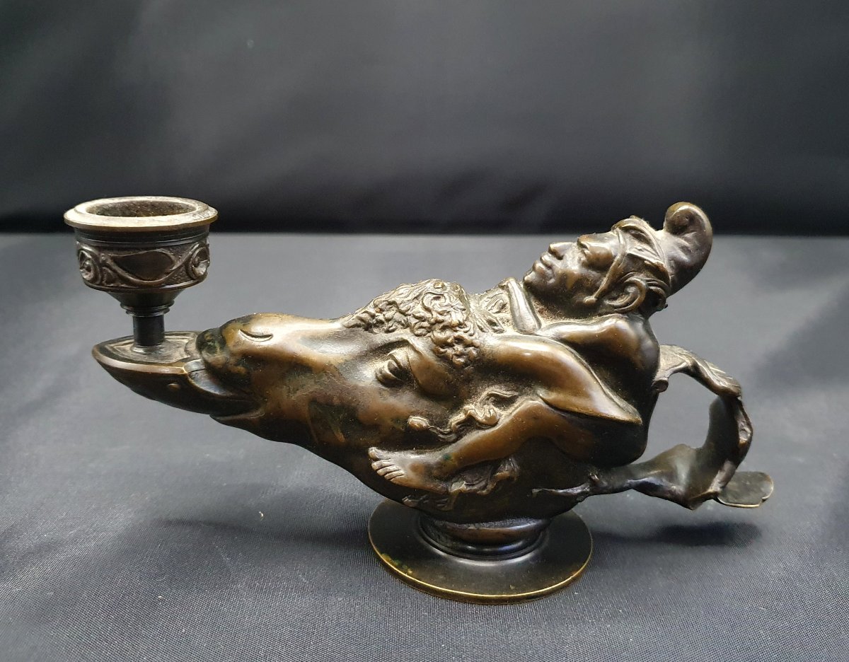 Grand tour  Henri Picard Lampe à huile Homme au bonnet phrygien tête de bouc d'après l'antique