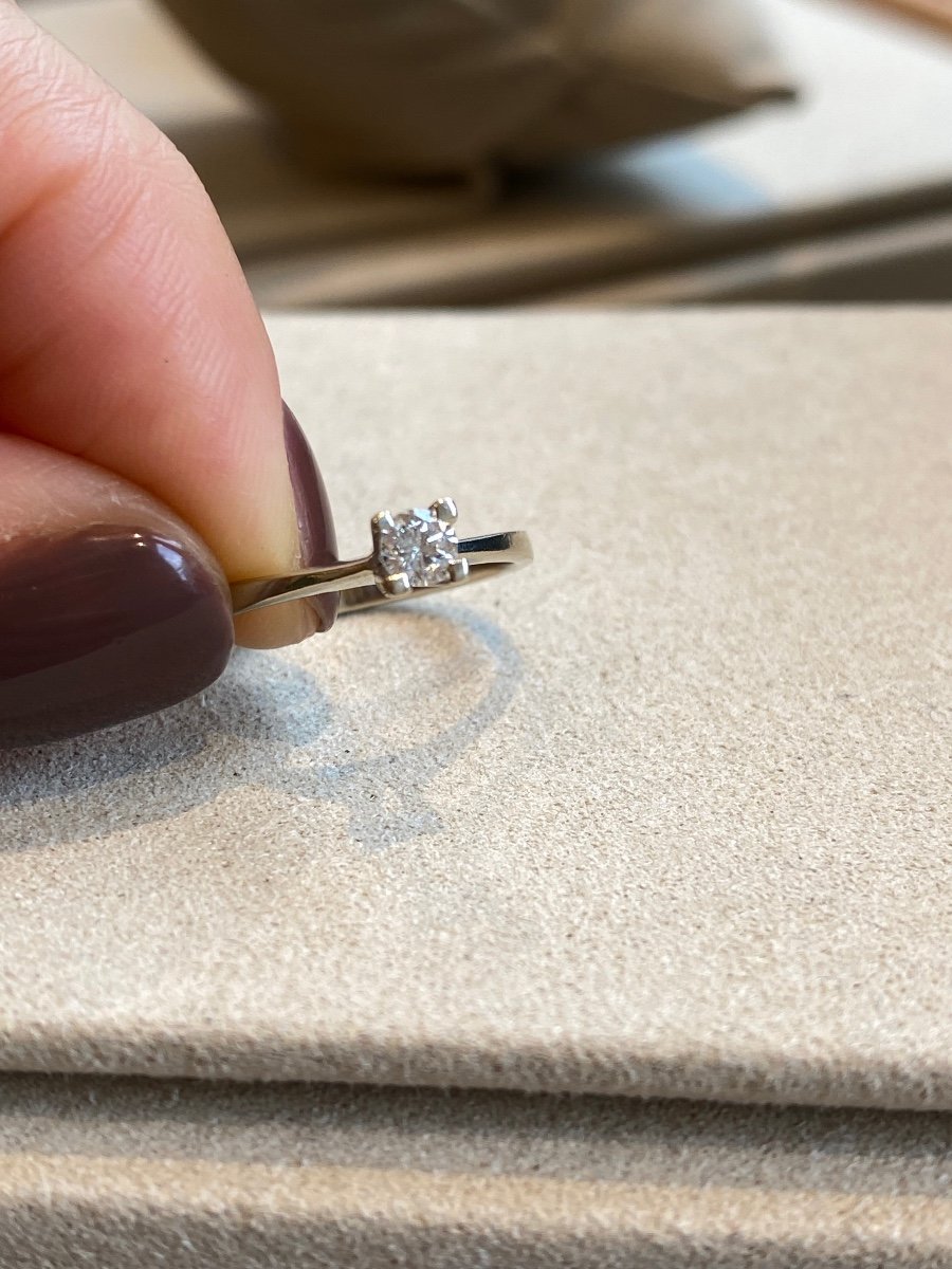 Modernist Solitaire On White Gold-photo-2
