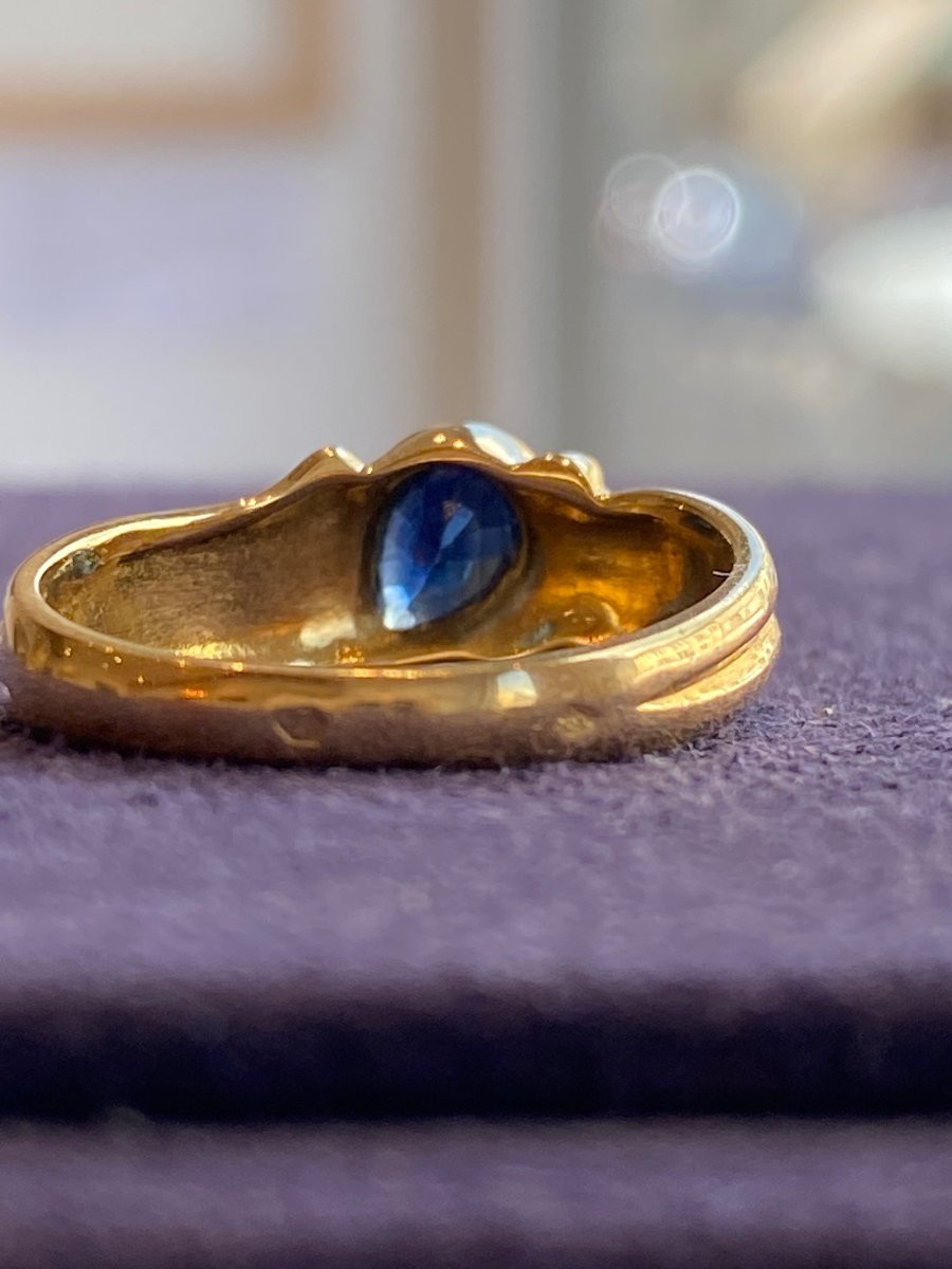 Yellow Gold & Drop Sapphire Ring-photo-2