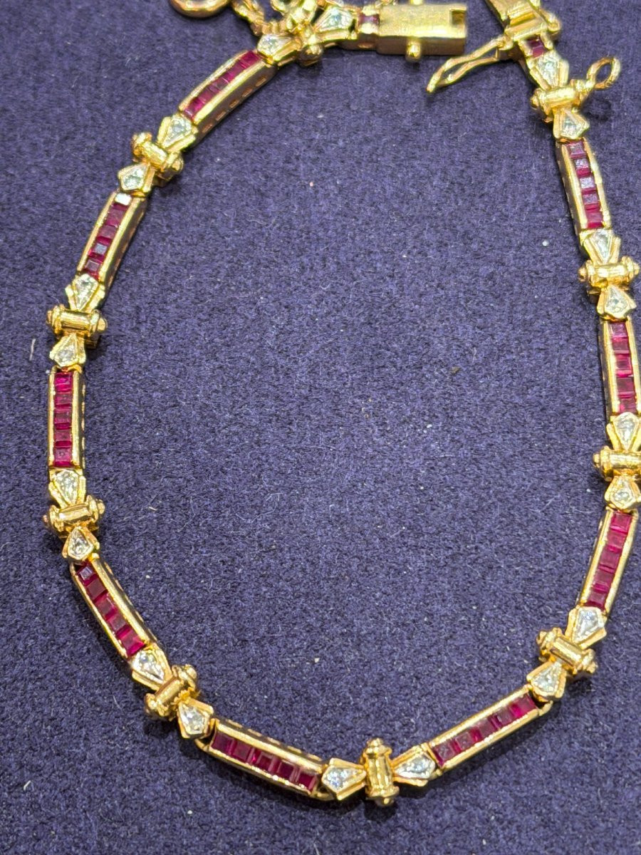 Bracelet articulé en or composé de maillons rubis et diamants-photo-1