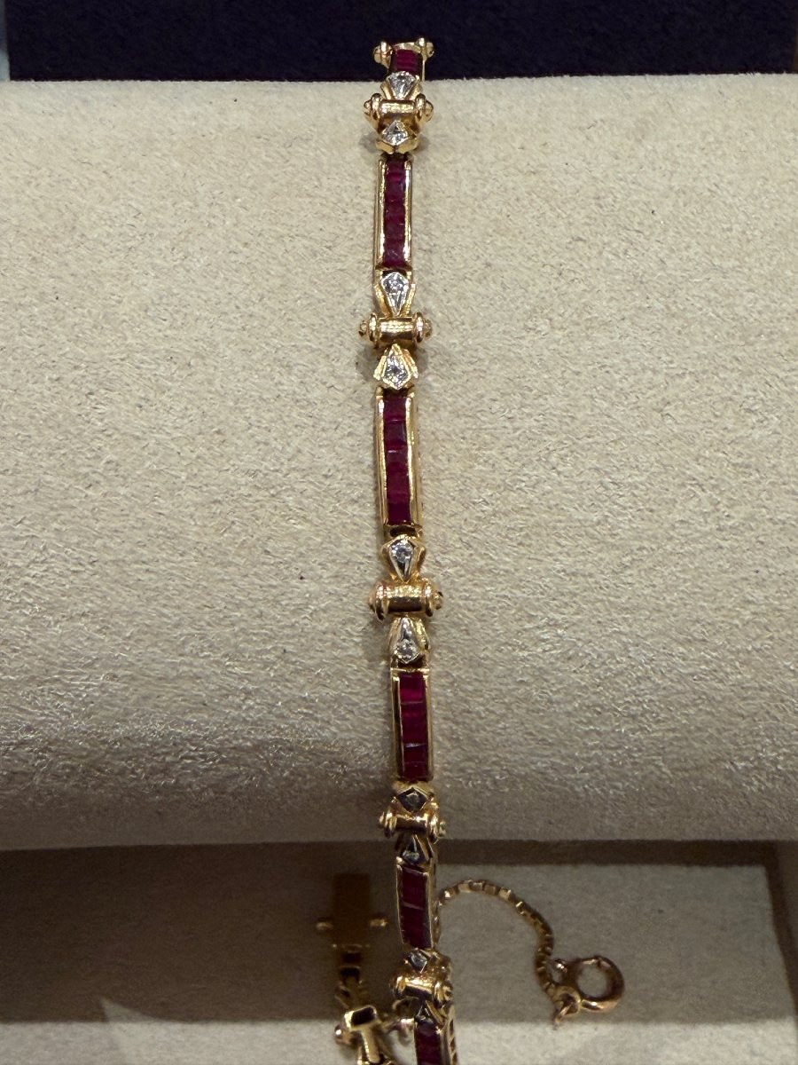Bracelet articulé en or composé de maillons rubis et diamants-photo-3