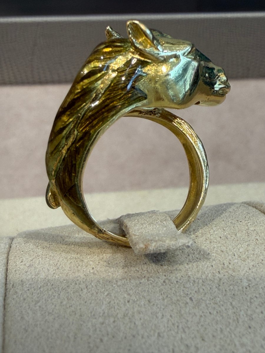 Enamel, Diamonds & Gold Horse Ring-photo-3