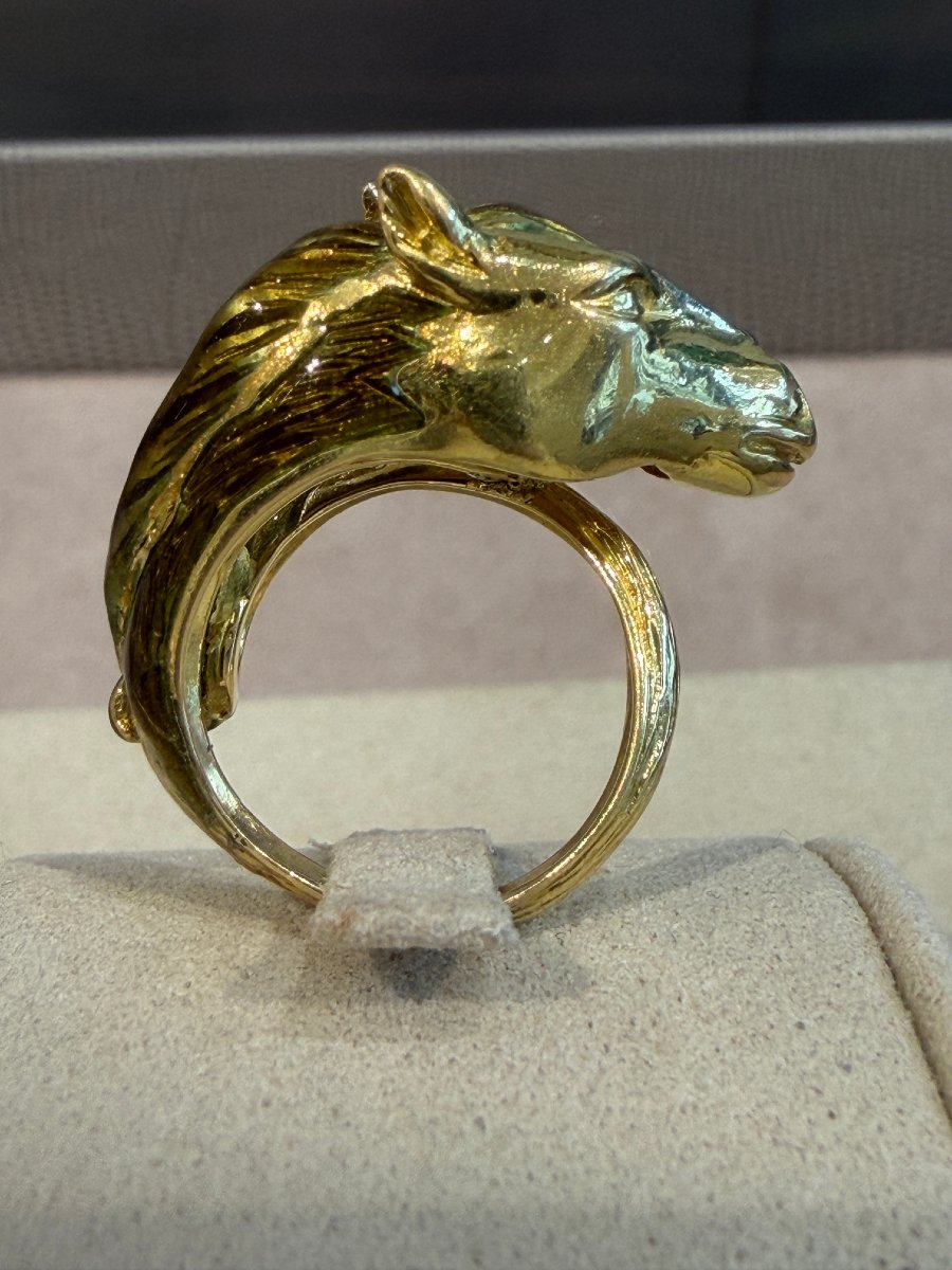 Enamel, Diamonds & Gold Horse Ring-photo-2