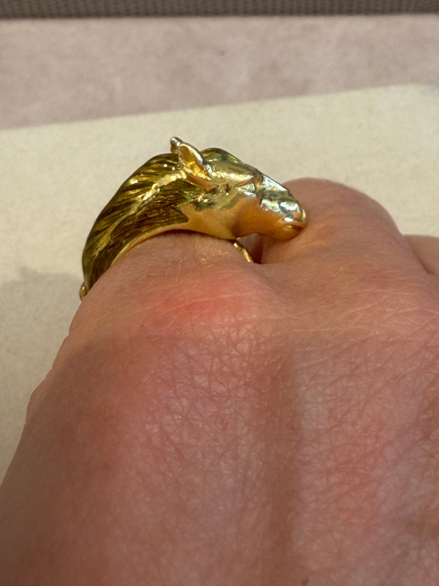 Enamel, Diamonds & Gold Horse Ring-photo-4