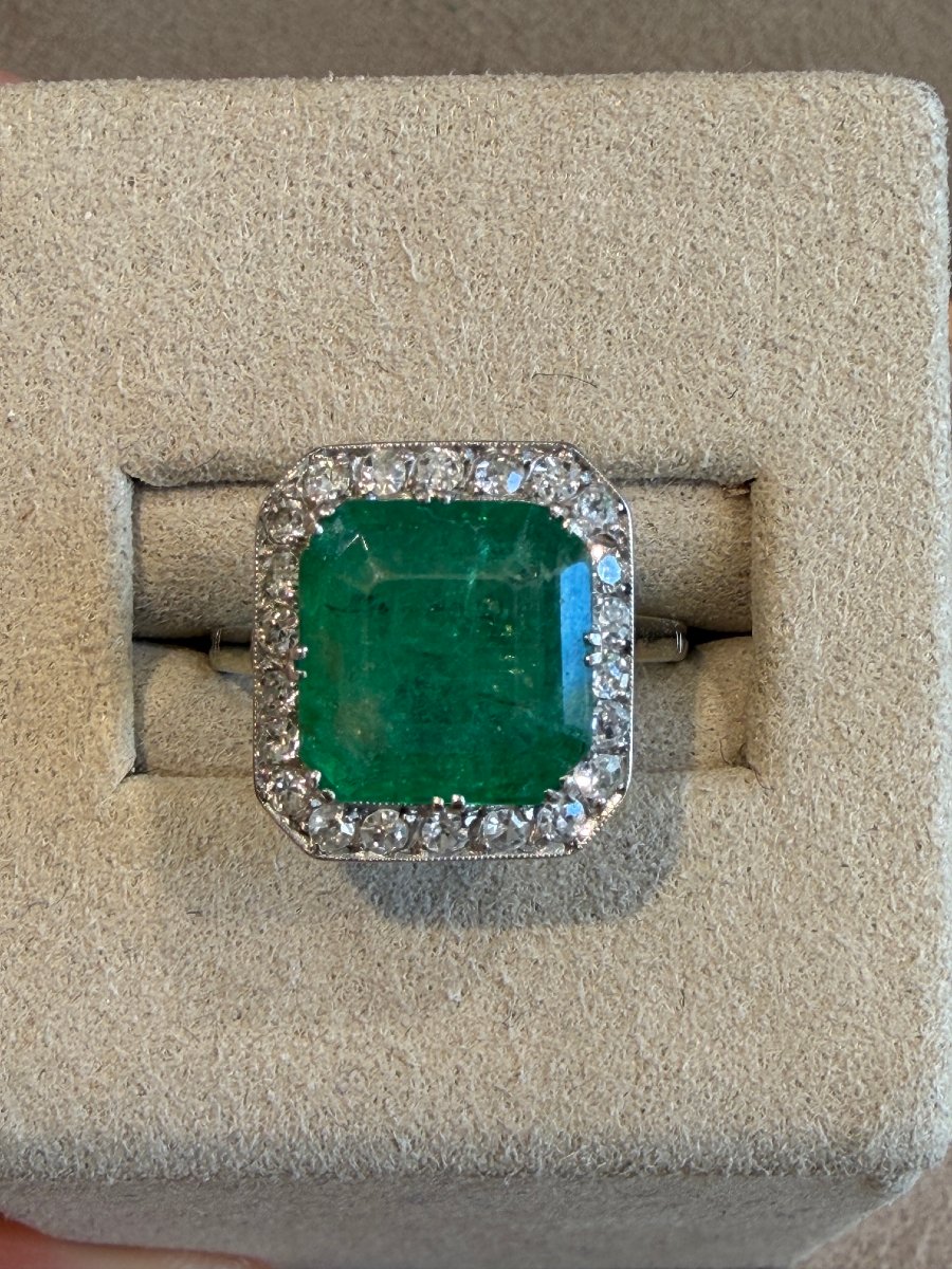 Art Deco Emerald & Diamond Ring