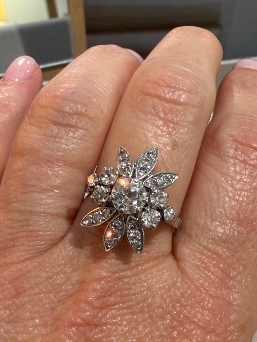 Antique Ring  With A Diamond Flower-photo-6