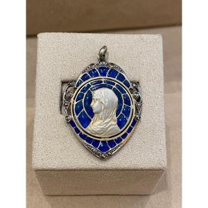 Medal Of The Virgin In Silver And Open Enamels