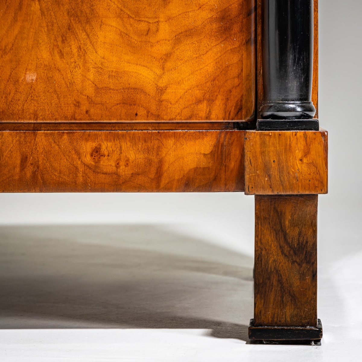 Biedermeier Walnut Chest Of Drawers, German, Circa 1820-photo-1
