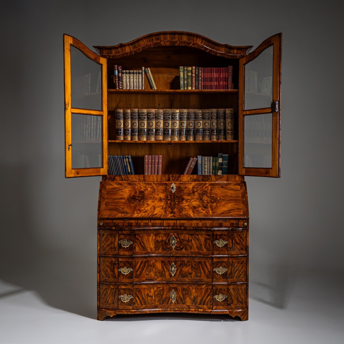 Secrétaire baroque à abattant, milieu du XVIIIe siècle-photo-1