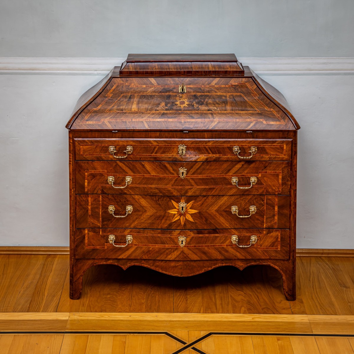 Secrétaire baroque, XVIIIe siècle