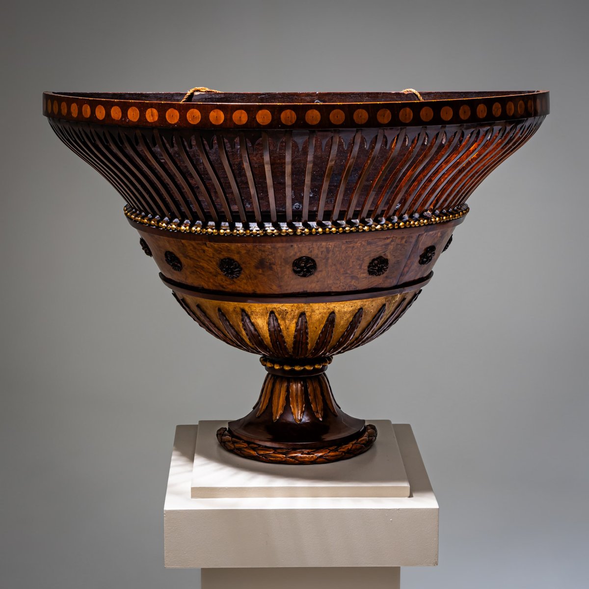 Panier à fleurs mural, Suède, début du XIXe siècle-photo-3