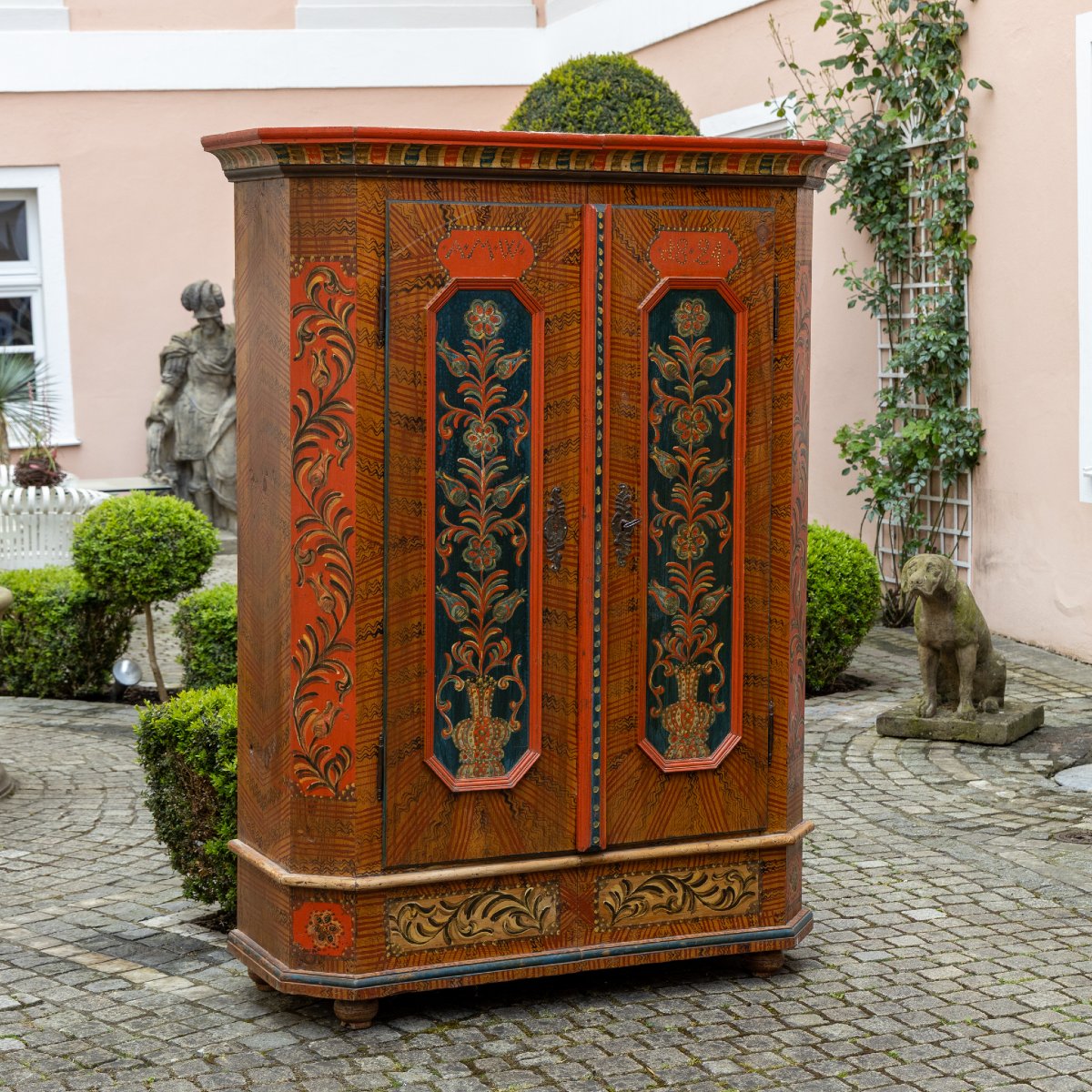 Armoire folklorique peinte à la main, sud de l'Allemagne, datée de 1824 et monogrammée AMW-photo-4