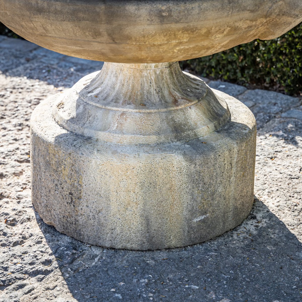 Vase de jardin en pierre reconstituée, XXe siècle-photo-5