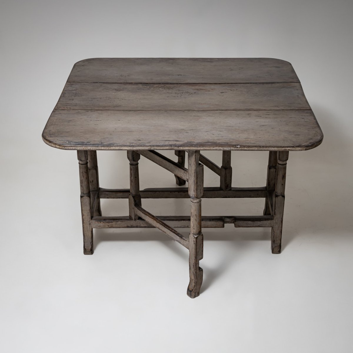 Table à pieds croisés, vers 1900-photo-5