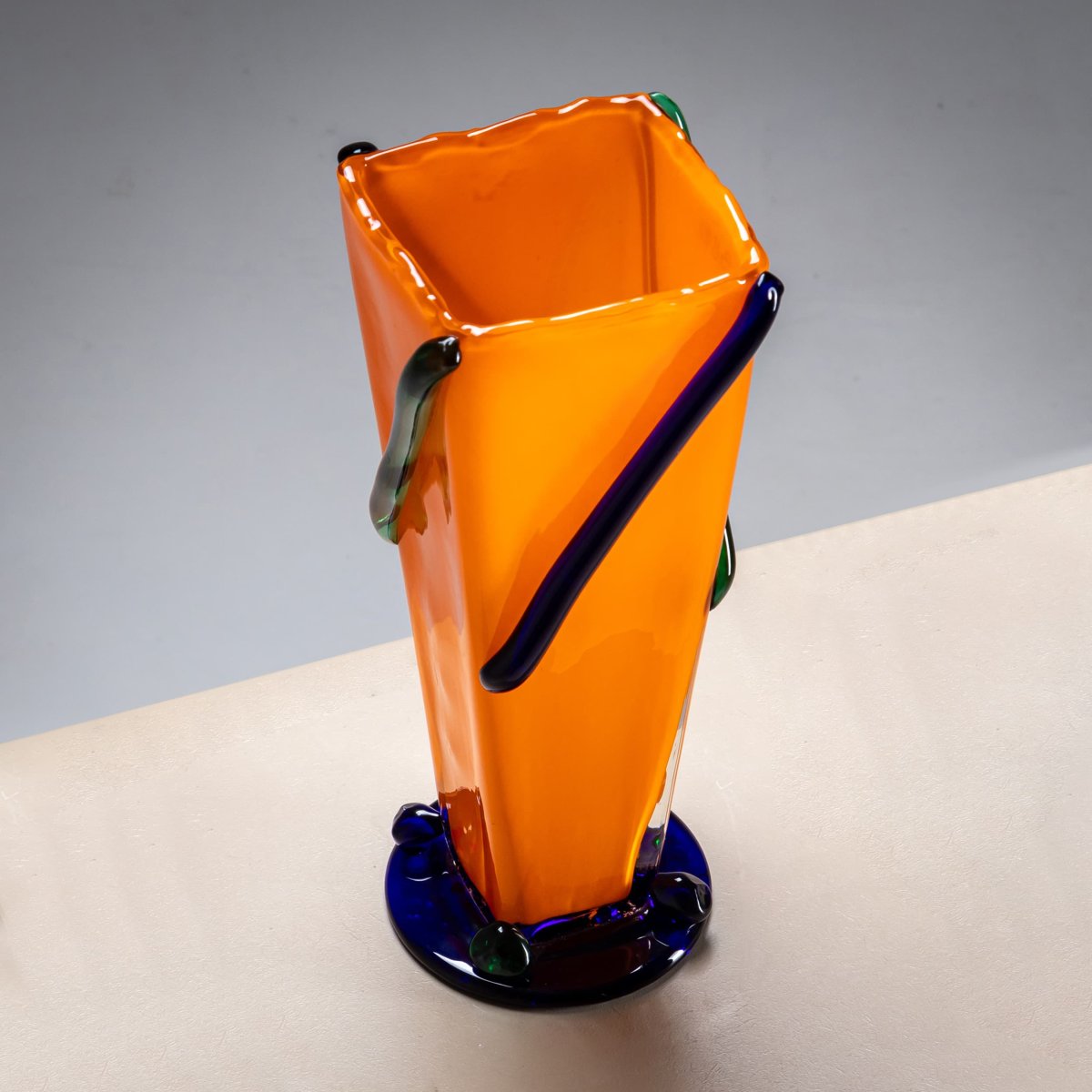 Orange And Green Vase, Signed J. Guliajile, 20th Century-photo-2