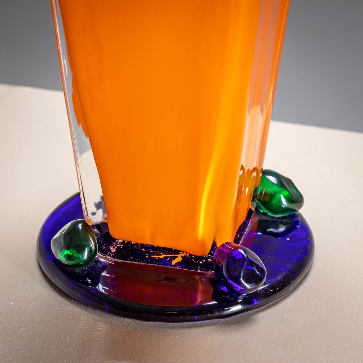 Orange And Green Vase, Signed J. Guliajile, 20th Century-photo-5