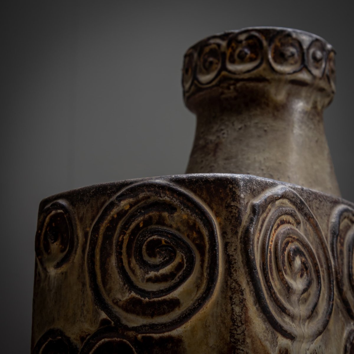 Vase en céramique Jura avec décor en spirale, Scheurich, Allemagne de l'Ouest, milieu du XXe si-photo-2