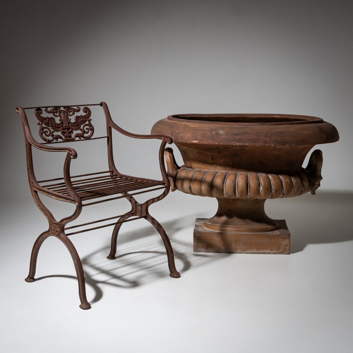 Two Cast Iron Garden Chairs After Karl Friedrich Schinkel, Lauchhammer Foundry, 20th Century-photo-5