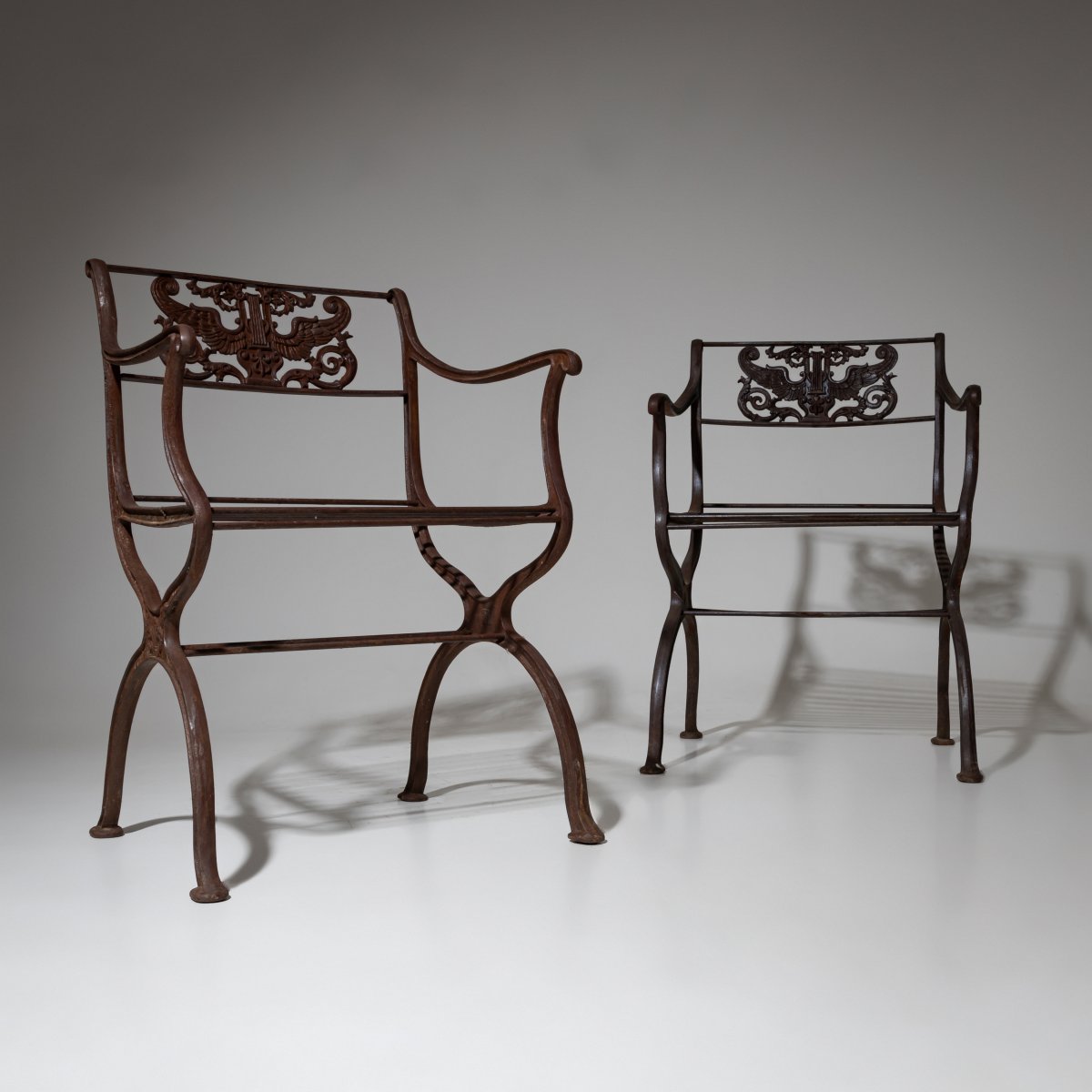 Two Cast Iron Garden Chairs After Karl Friedrich Schinkel, Lauchhammer Foundry, 20th Century-photo-6