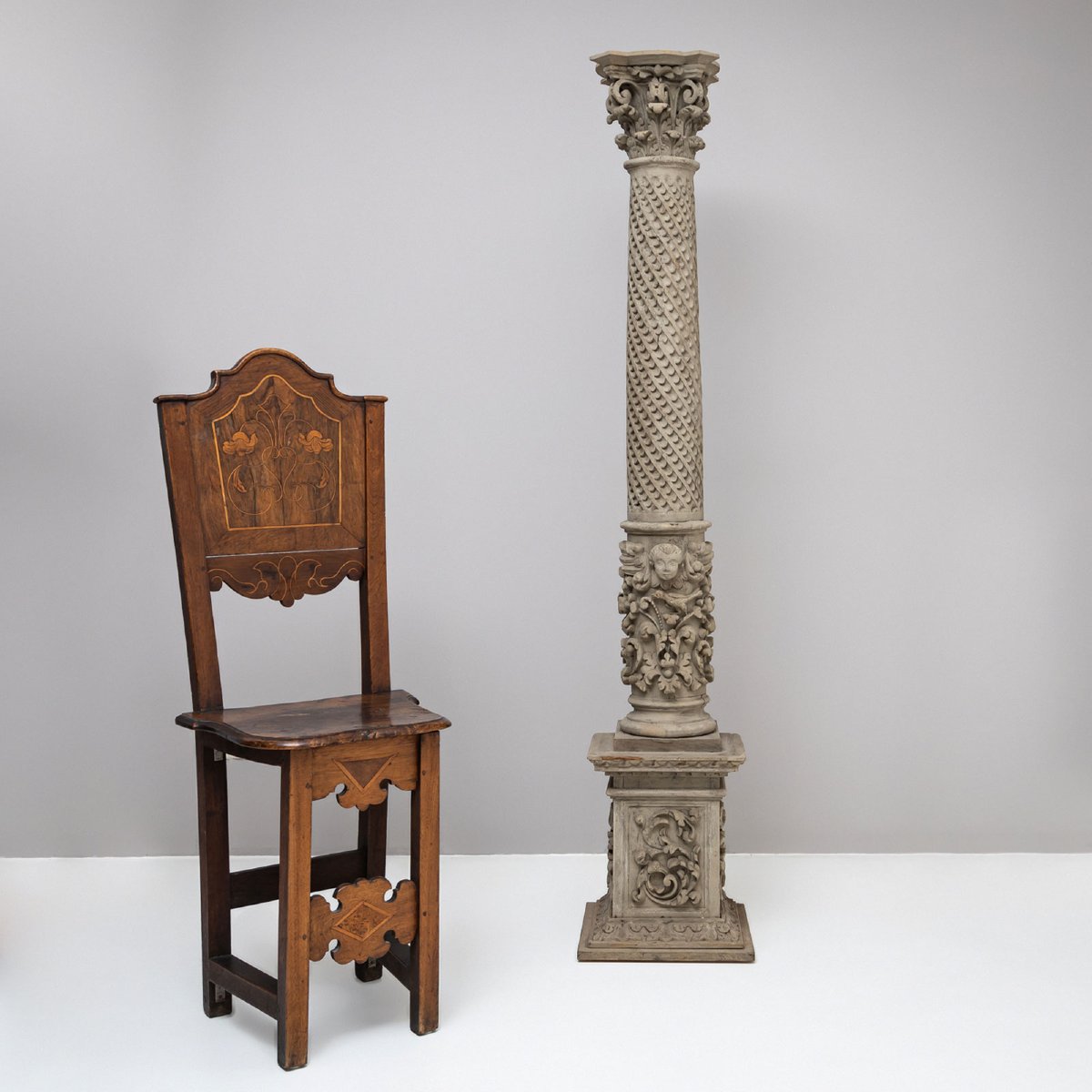 Historic Wooden Column, 19th Century-photo-1